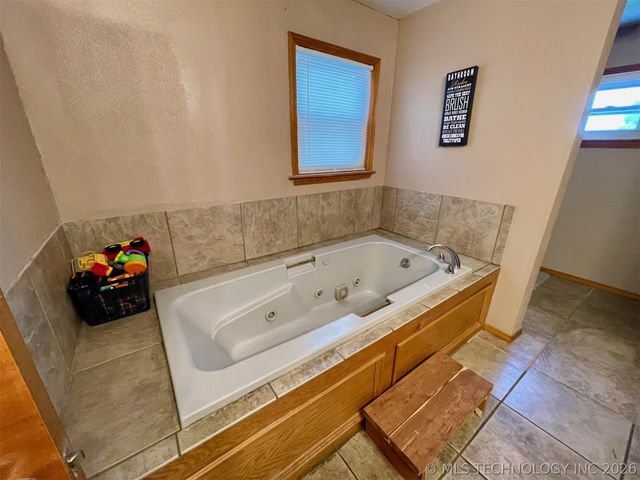 721 E Wynnewood, Sulphur, OK 73086