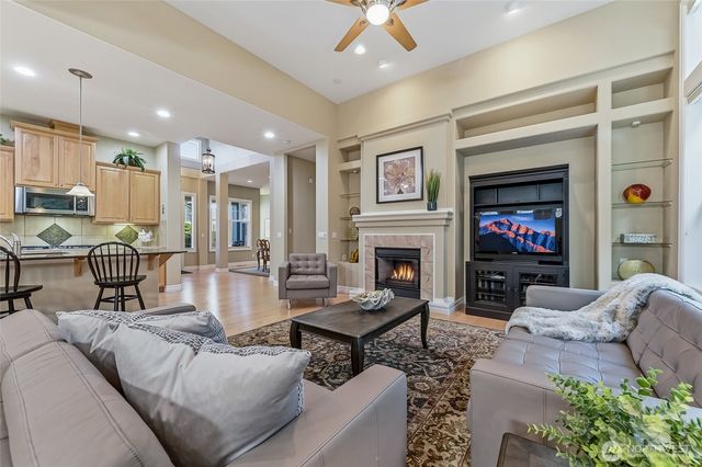 23729 NE 116th Place, Redmond, WA 98053