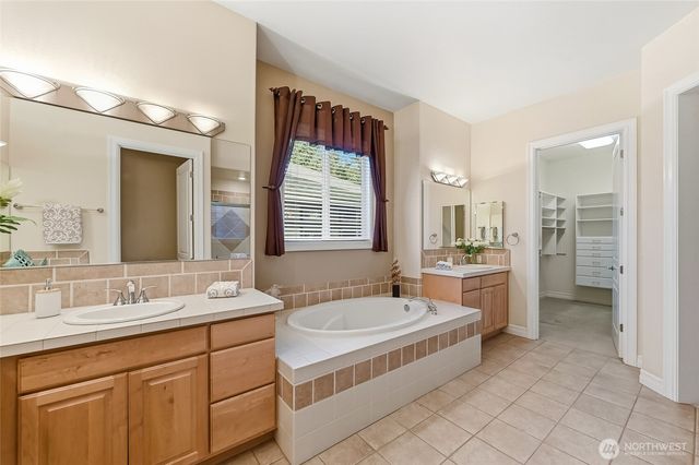 23729 NE 116th Place, Redmond, WA 98053