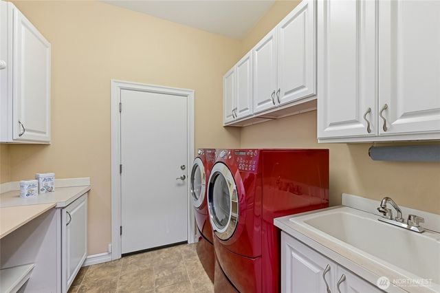 23729 NE 116th Place, Redmond, WA 98053