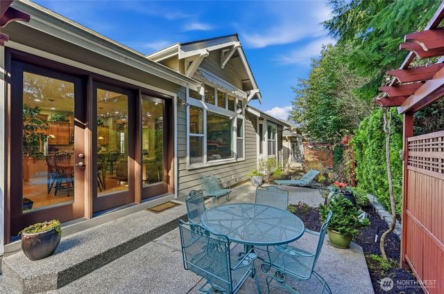 23729 NE 116th Place, Redmond, WA 98053