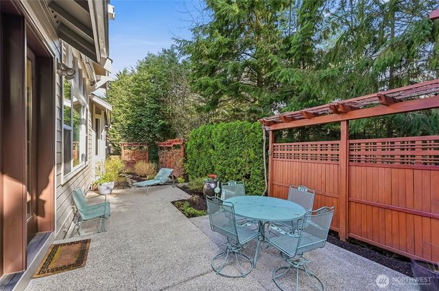 23729 NE 116th Place, Redmond, WA 98053