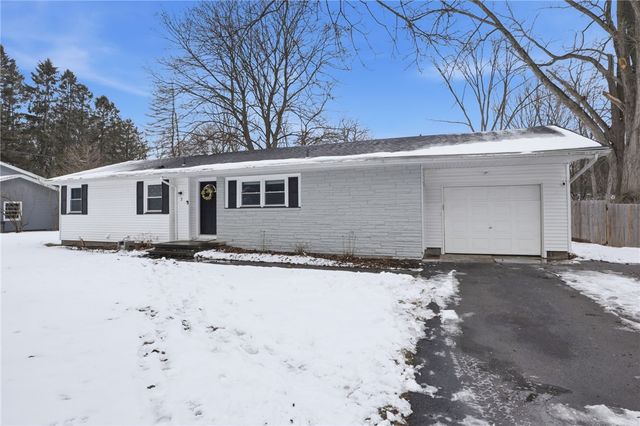 7 Francis Drive, Perinton, NY 14526