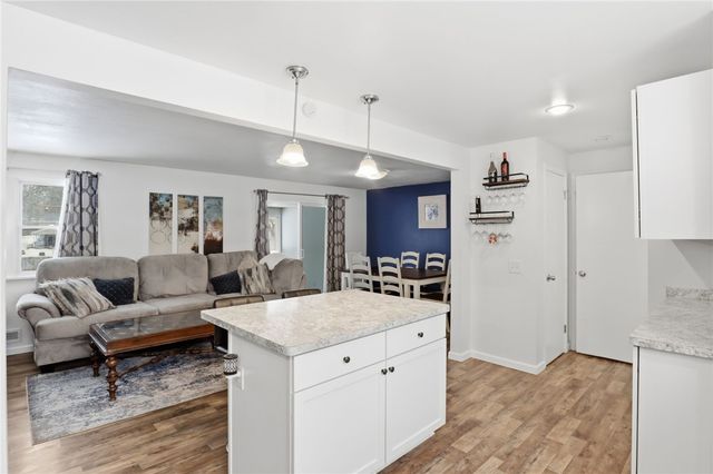 7 Francis Drive, Perinton, NY 14526