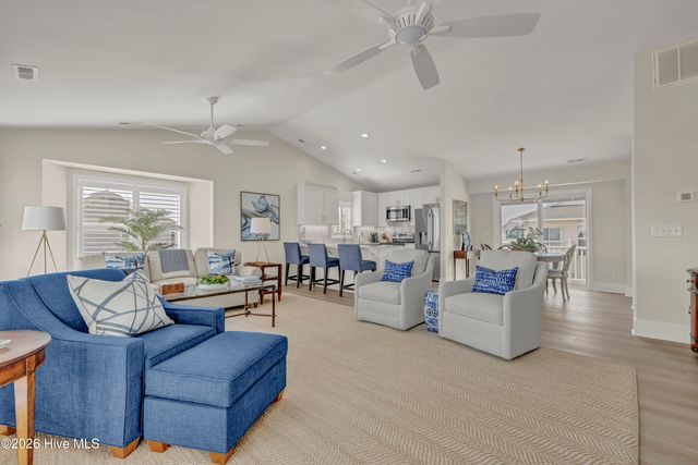 2106 Inlet Avenue, Holly Ridge, NC 28445