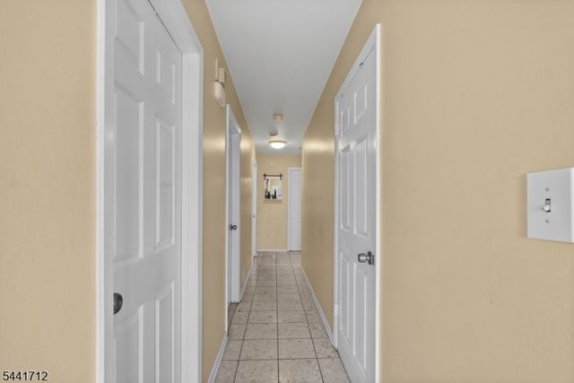 825 Mccandless Pl, Linden City, NJ 07036