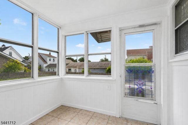 825 Mccandless Pl, Linden City, NJ 07036