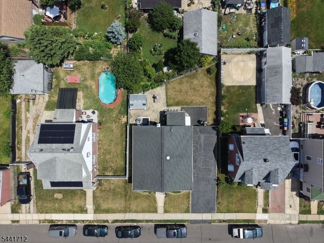 825 Mccandless Pl, Linden City, NJ 07036