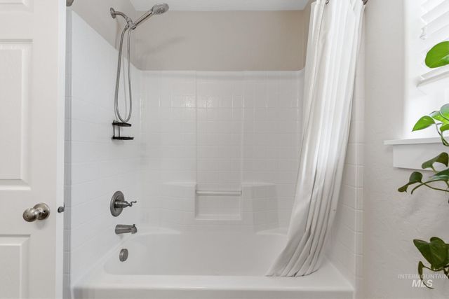 91 W Screech Owl Dr., Kuna, ID 83634