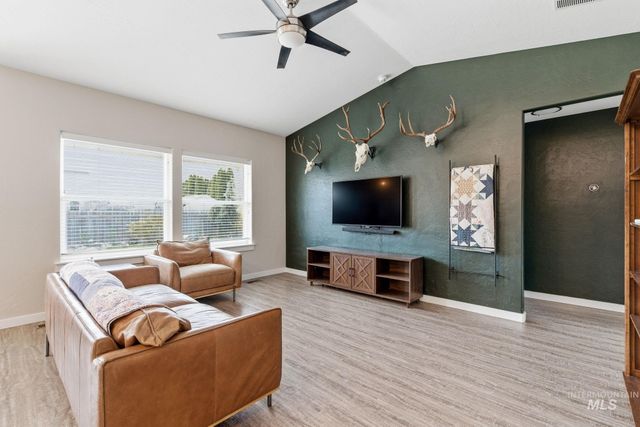 91 W Screech Owl Dr., Kuna, ID 83634