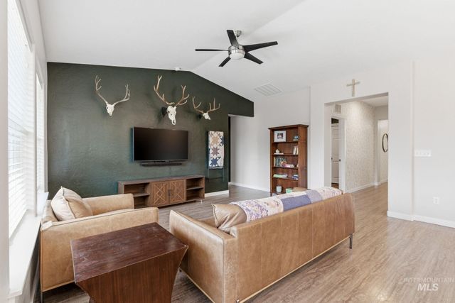 91 W Screech Owl Dr., Kuna, ID 83634