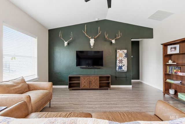 91 W Screech Owl Dr., Kuna, ID 83634