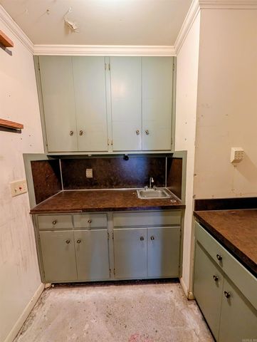 2403 W 40th Ave, Pine Bluff, AR 71603