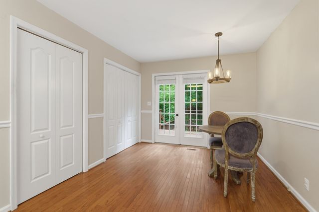 608 Beechtree Ct, Burns, TN 37029