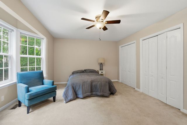 608 Beechtree Ct, Burns, TN 37029