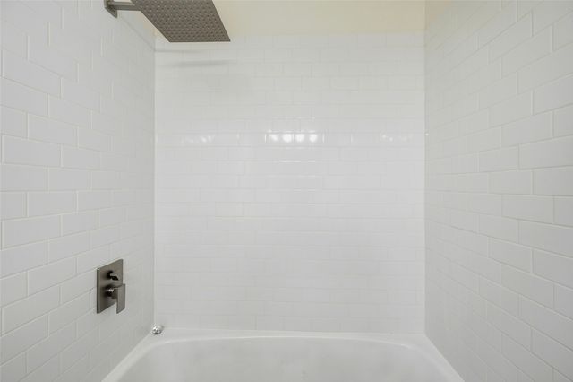 105 N Wood Avenue, Denison, TX 75020