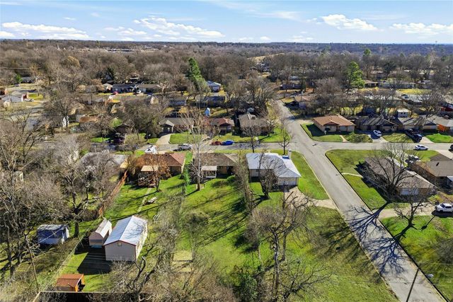 105 N Wood Avenue, Denison, TX 75020