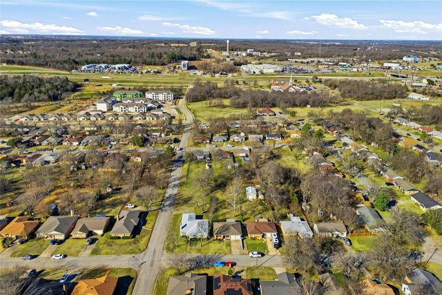 105 N Wood Avenue, Denison, TX 75020