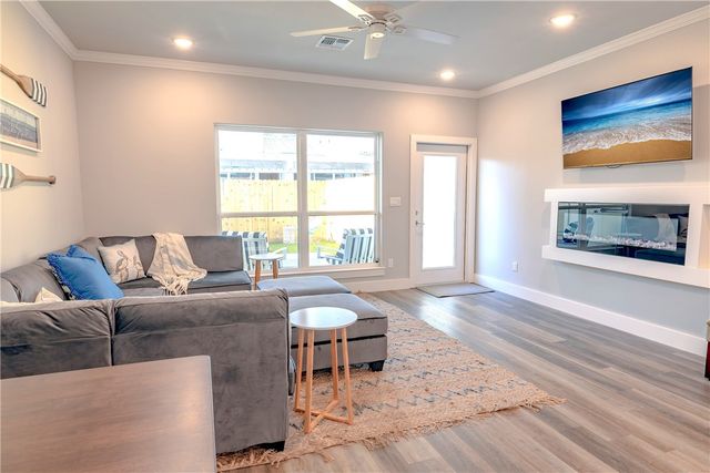 14010 Fortuna Bay Dr B, Corpus Christi, TX 78418