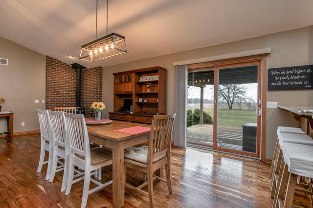 5183 AUD ROAD 245, Centralia, MO 65240