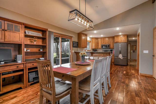 5183 AUD ROAD 245, Centralia, MO 65240