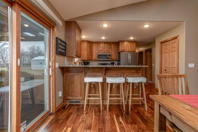 5183 AUD ROAD 245, Centralia, MO 65240