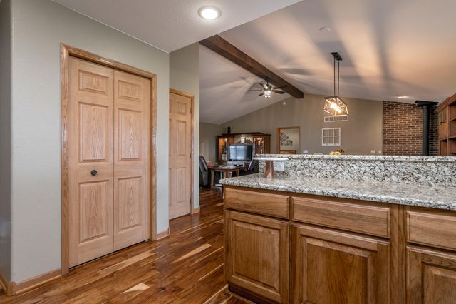 5183 AUD ROAD 245, Centralia, MO 65240