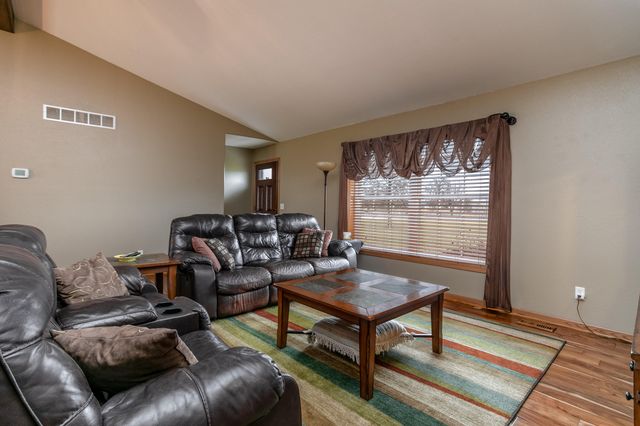 5183 AUD ROAD 245, Centralia, MO 65240