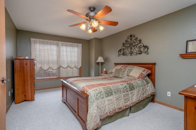 5183 AUD ROAD 245, Centralia, MO 65240