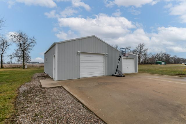 5183 AUD ROAD 245, Centralia, MO 65240