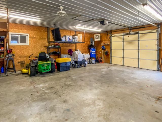 5183 AUD ROAD 245, Centralia, MO 65240