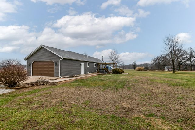 5183 AUD ROAD 245, Centralia, MO 65240