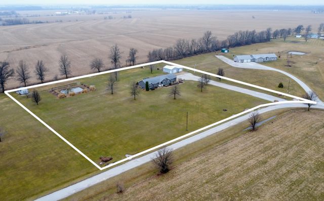 5183 AUD ROAD 245, Centralia, MO 65240