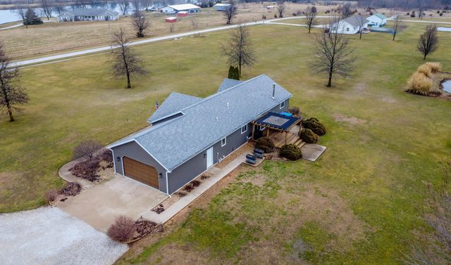 5183 AUD ROAD 245, Centralia, MO 65240