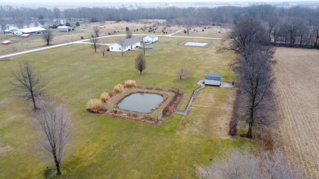 5183 AUD ROAD 245, Centralia, MO 65240