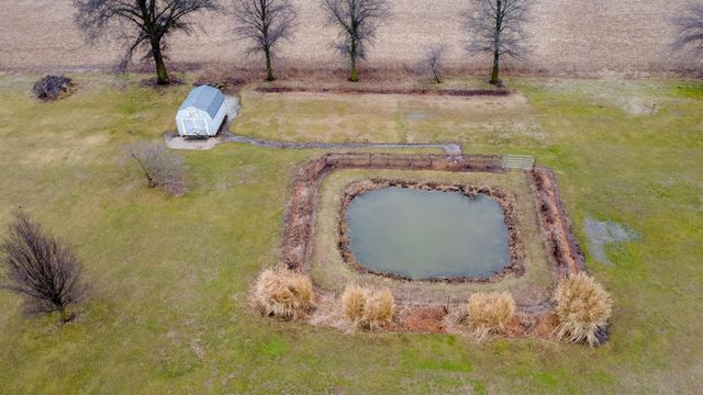 5183 AUD ROAD 245, Centralia, MO 65240