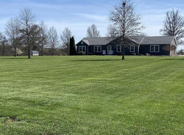 5183 AUD ROAD 245, Centralia, MO 65240