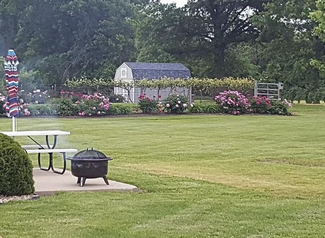 5183 AUD ROAD 245, Centralia, MO 65240