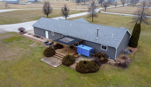 5183 AUD ROAD 245, Centralia, MO 65240