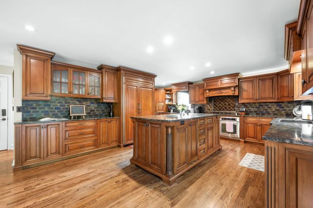 7 E Swallow St, Wichita, KS 67230