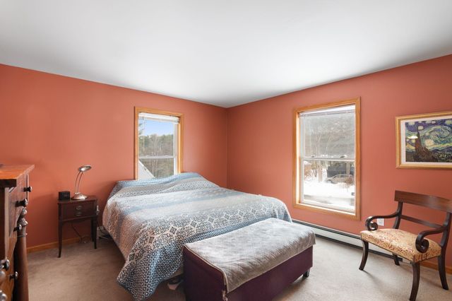 135 Country Hill, Brattleboro, VT 05301