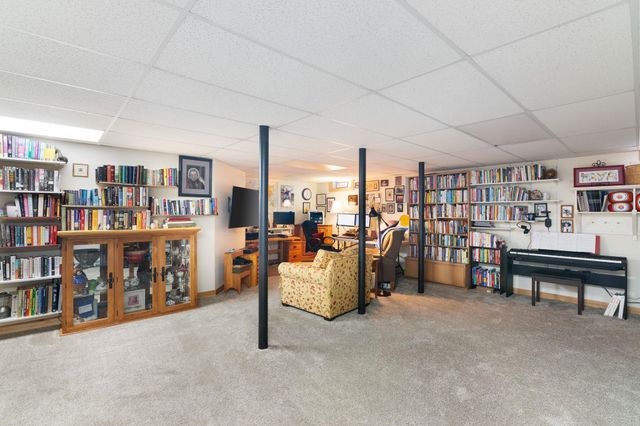 135 Country Hill, Brattleboro, VT 05301