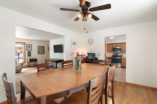 135 Country Hill, Brattleboro, VT 05301