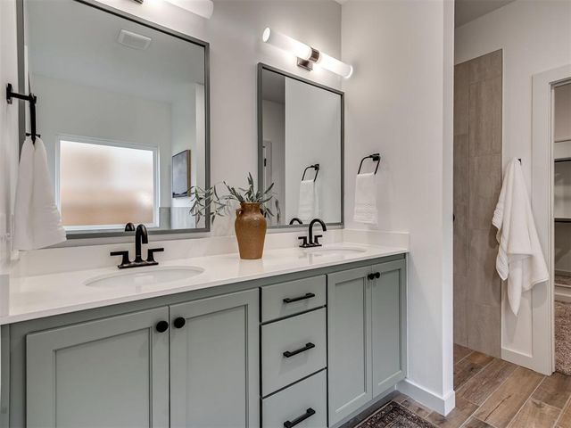 16105 Navarra Way, Oklahoma City, OK 73170