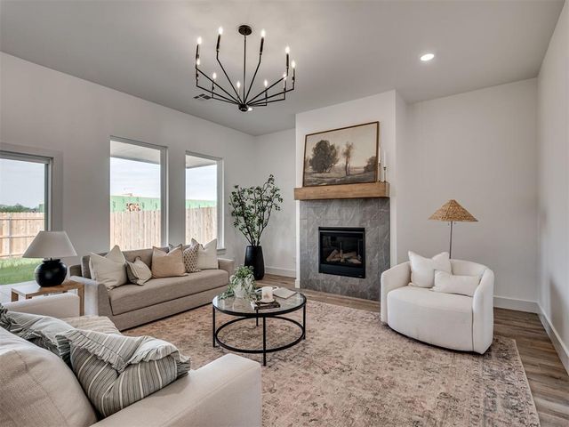 16105 Navarra Way, Oklahoma City, OK 73170