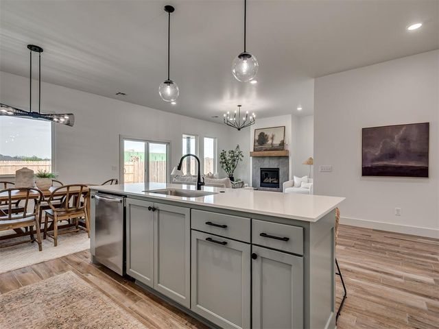 16105 Navarra Way, Oklahoma City, OK 73170