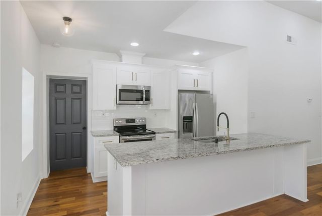 20 S Eugenia NW Place, Atlanta, GA 30318