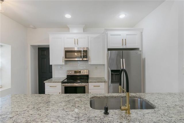 20 S Eugenia NW Place, Atlanta, GA 30318