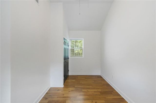 20 S Eugenia NW Place, Atlanta, GA 30318