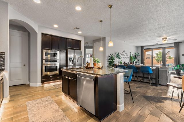 7348 Tree Line Avenue NW, Albuquerque, NM 87114